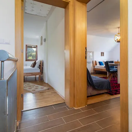 Jelenaca アパート